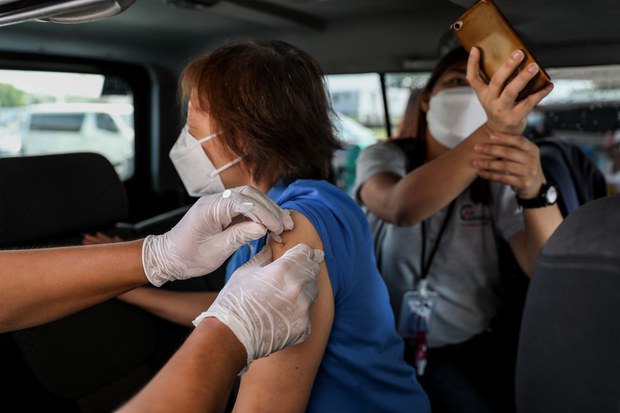 Duterte Threatens to Inoculate Sleeping Filipinos with COVID Vaccine Duterte Threatens to Inoculate Sleeping Filipinos with COVID Vaccine