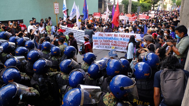 big-crowd-protest-1000.JPG big-crowd-protest-1000.JPG