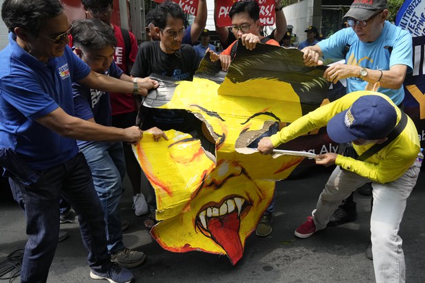 Philippines promises to protect fishermen as China’s maritime trespass rule takes hold Philippines promises to protect fishermen as China’s maritime trespass rule takes hold