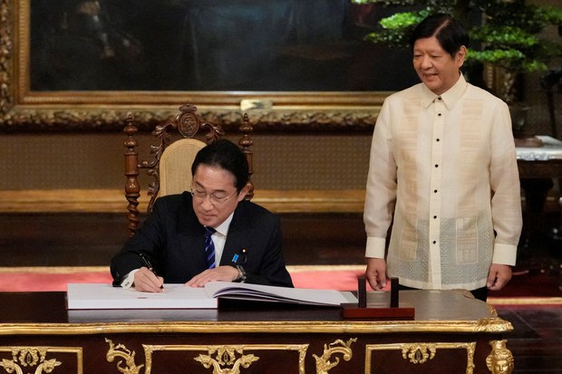 Philippines, Japan boost military ties amid tensions in South China Sea Philippines, Japan boost military ties amid tensions in South China Sea