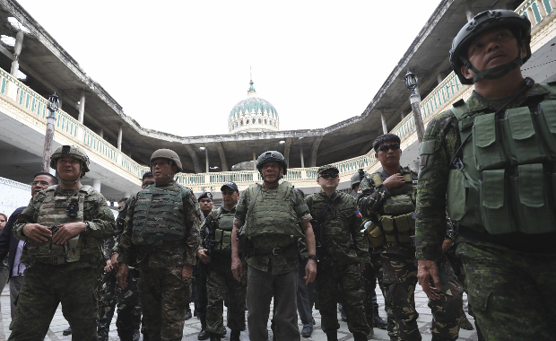 170912-duterte-marawi-620.jpg