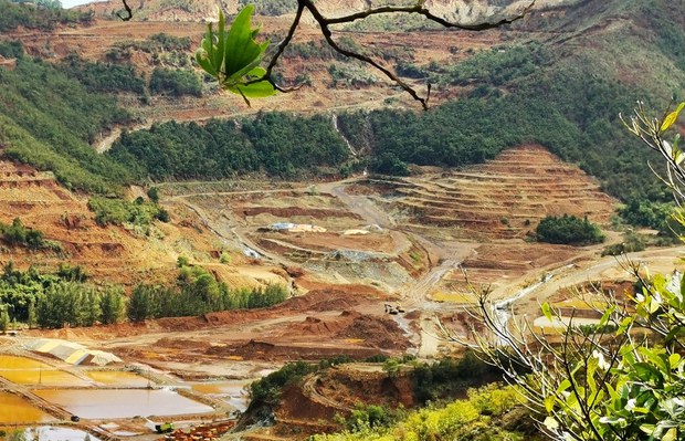 Philippines Lifts 4-Year-Old Ban on Open-Pit Mining Philippines Lifts 4-Year-Old Ban on Open-Pit Mining