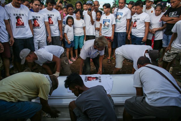 ICC Top Prosecutor Pushes Full Probe into Philippine Drug-War Killings ICC Top Prosecutor Pushes Full Probe into Philippine Drug-War Killings