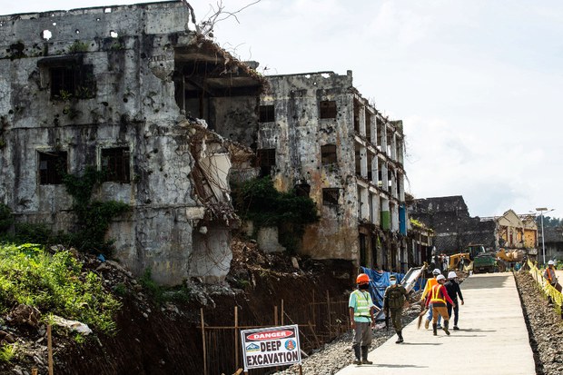 Displaced Marawi Residents Accuse Philippine Govt of ‘Land Grabbing’ Displaced Marawi Residents Accuse Philippine Govt of ‘Land Grabbing’