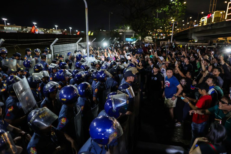 20250311 Duterte Supporters at Villamor - jvc-2.jpg 20250311 Duterte Supporters at Villamor - jvc-2.jpg
