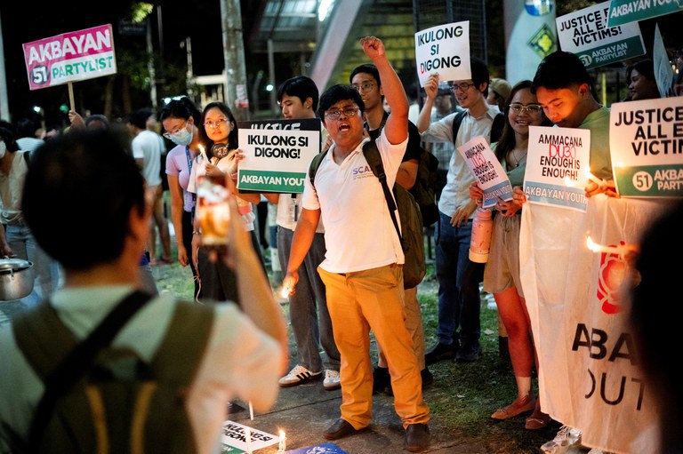 rodrigo-duterte protester 3.JPG rodrigo-duterte protester 3.JPG