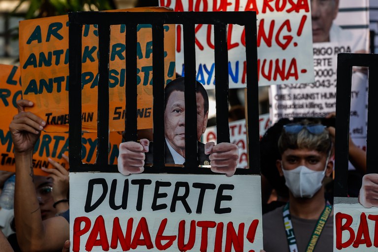 rodrigo-duterte-protesters 2.jpg rodrigo-duterte-protesters 2.jpg