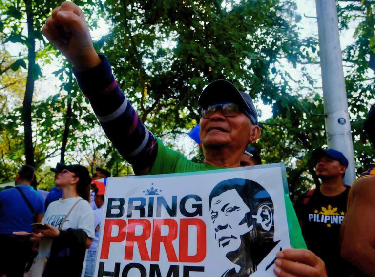 rodrigo duterte-supporter 2.jpg rodrigo duterte-supporter 2.jpg