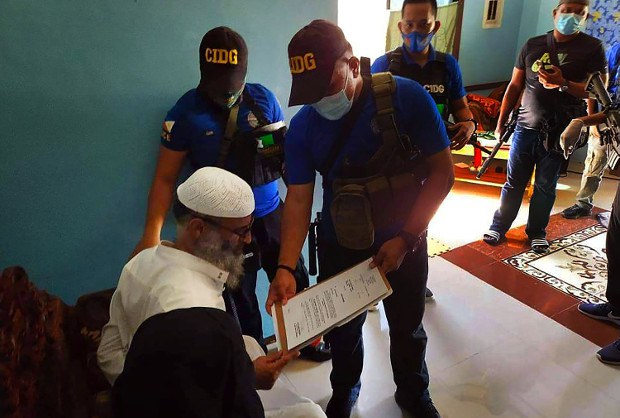 Philippines Arrests Saudi Man Suspected of Helping Bring in IS Militants Philippines Arrests Saudi Man Suspected of Helping Bring in IS Militants