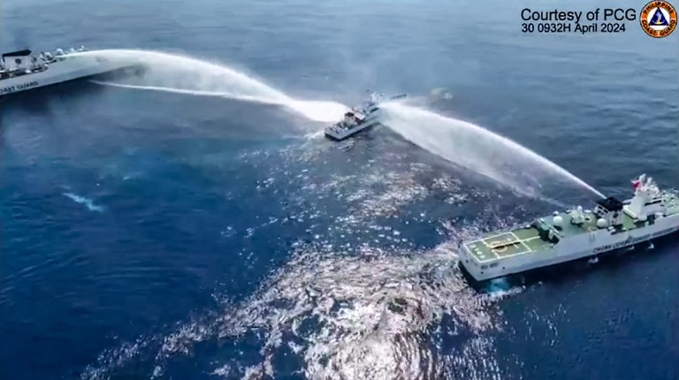Scarborough water cannon.jpg Scarborough water cannon.jpg