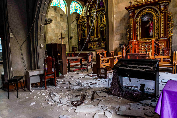 The inside of St. Catherine of Alexandria Parish Church sustain damage during Monday’s earthquake, April 23, 2019. [Jojo Rinoza/BenarNews]