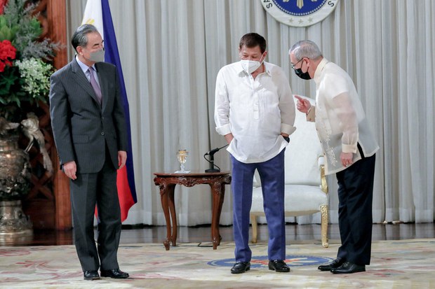 Philippine Foreign Secretary: Manila Won’t Protest China Coast Guard Law before UN Philippine Foreign Secretary: Manila Won’t Protest China Coast Guard Law before UN