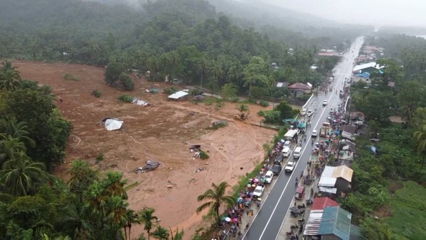 Rain hampers rescue efforts after Philippines’ first tropical storm this year Rain hampers rescue efforts after Philippines’ first tropical storm this year