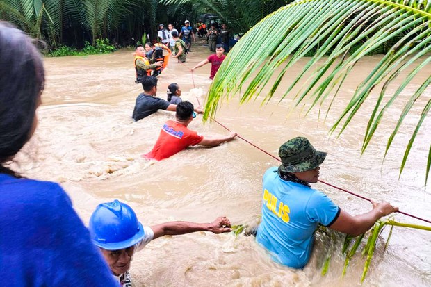 Widespread flooding from tropical storm drowns dozens in southern Philippines Widespread flooding from tropical storm drowns dozens in southern Philippines
