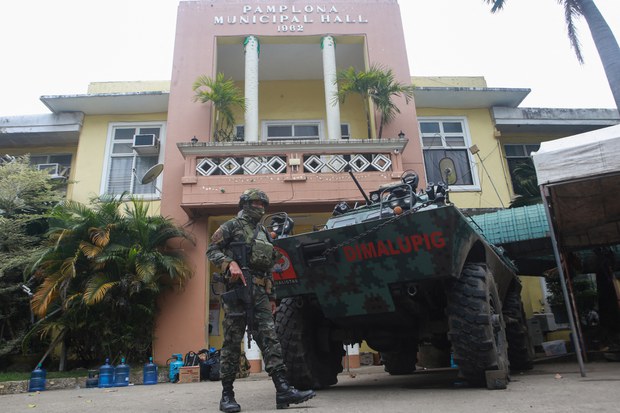Elite troops deployed to central Philippine island following killings Elite troops deployed to central Philippine island following killings