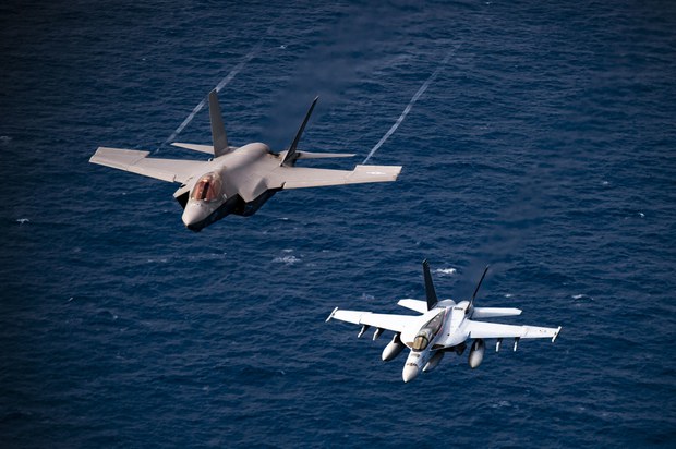 US Navy to Recover Stealth Jet That Crashed Into South China Sea US Navy to Recover Stealth Jet That Crashed Into South China Sea