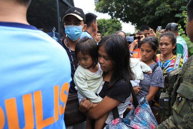 Philippines evacuates thousands from Mayon volcano’s danger zone Philippines evacuates thousands from Mayon volcano’s danger zone