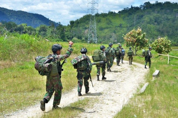 Indonesian military personnel conduct search operations to root out suspected MIT militants in Central Sulawesi province in Indonesia, Dec. 1, 2020. Indonesian military personnel conduct search operations to root out suspected MIT militants in Central Sulawesi province in Indonesia, Dec. 1, 2020.