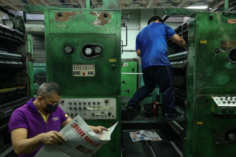 17 TH-CH-newspaper4.JPG 17 TH-CH-newspaper4.JPG