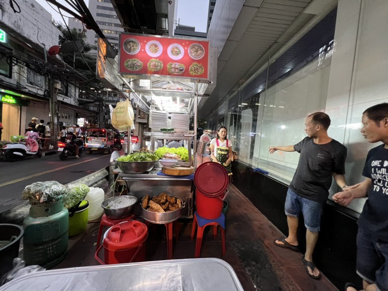 22 TH-street-food1.jpeg 22 TH-street-food1.jpeg