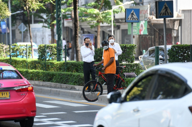 220128-TH-police-pedestrian-inside.jpg 220128-TH-police-pedestrian-inside.jpg