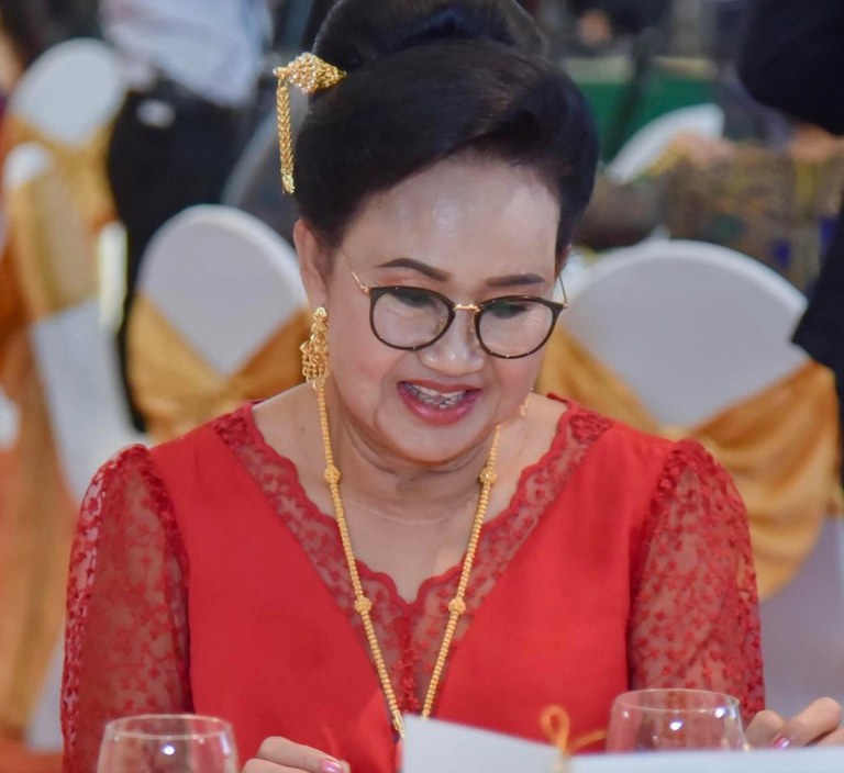7 Hun Sengny, sister of Prime Minister Hun Sen.jpg 7 Hun Sengny, sister of Prime Minister Hun Sen.jpg