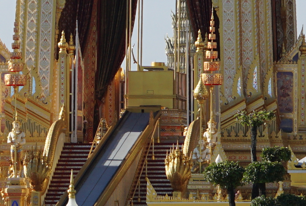 King Bhumibol Adulyadej’s body will be cremated in the royal pyre (top center), Oct. 21, 2017. [Pimuk Rakkanam/BenarNews]