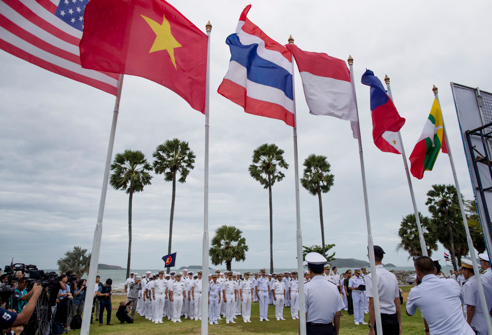 Officers of the U.S. Navy and maritime forces of the Association of Southeast Asian Nations (ASEAN) participate in the inauguration ceremony of the ASEAN-U.S. Maritime Exercise, in Sattahip, Thailand, Sep. 2, 2019. [AP]