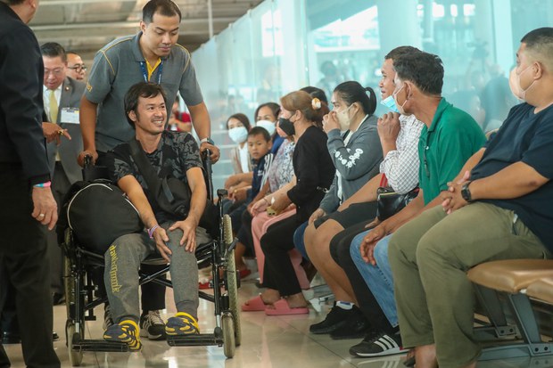 41 Thais come home after being evacuated from Israel-Hamas war 41 Thais come home after being evacuated from Israel-Hamas war