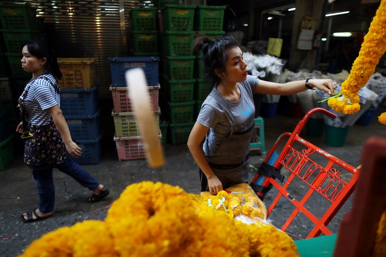 FLOWERS-THAILAND-DAILYLIFE.JPG FLOWERS-THAILAND-DAILYLIFE.JPG