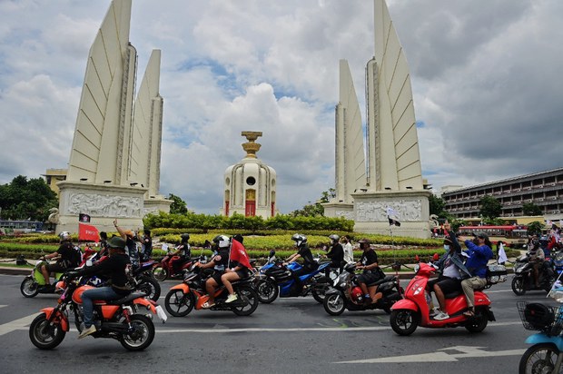Thai Parliament Votes to Change Electoral System Thai Parliament Votes to Change Electoral System