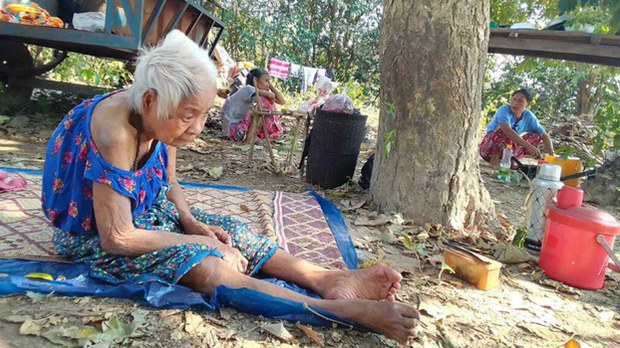 Displaced Burmese want Thailand to set up safe zone as sanctuary from fighting Displaced Burmese want Thailand to set up safe zone as sanctuary from fighting