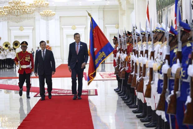 Cambodian leader to discuss border issues, trade on first Thailand visit as PM Cambodian leader to discuss border issues, trade on first Thailand visit as PM
