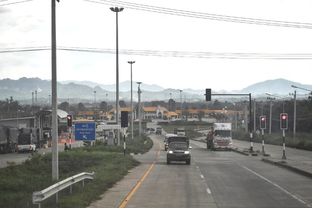 Thai authority plans power shutdown to 2 areas in southeastern Myanmar Thai authority plans power shutdown to 2 areas in southeastern Myanmar