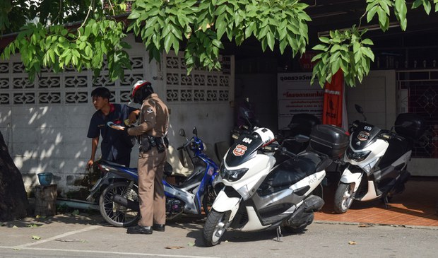 Thai police arrest more than 100 in search for illegal immigrants from Myanmar Thai police arrest more than 100 in search for illegal immigrants from Myanmar