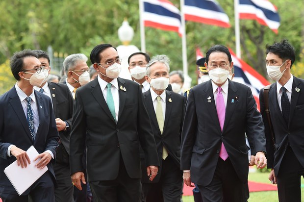At bilateral meeting, Japanese, Thai PMs urge end to war in Ukraine At bilateral meeting, Japanese, Thai PMs urge end to war in Ukraine