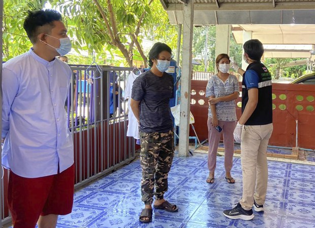 Editor, Activists Urge Release of Journalists Arrested in Thailand after Fleeing Myanmar Editor, Activists Urge Release of Journalists Arrested in Thailand after Fleeing Myanmar