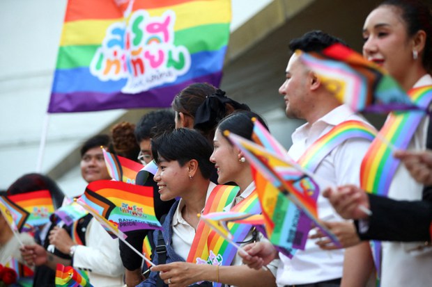 Thai Senate adoption clinches passage of historic bill legalizing same-sex unions Thai Senate adoption clinches passage of historic bill legalizing same-sex unions