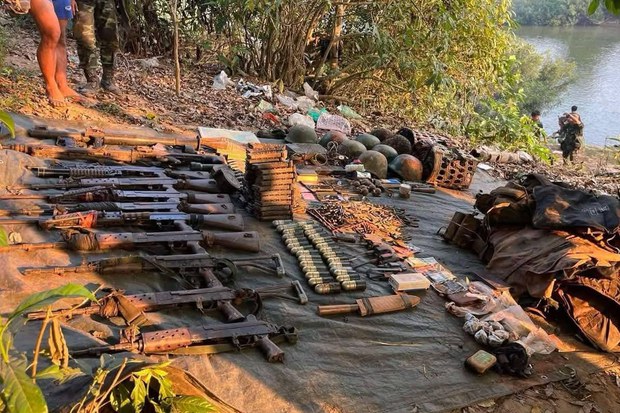 Myanmar’s Karen fighters capture junta camp, soldiers flee to Thailand Myanmar’s Karen fighters capture junta camp, soldiers flee to Thailand