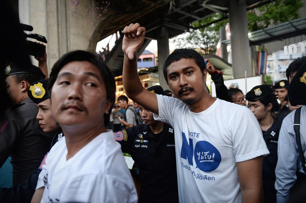 TH-politics-1000.jpg TH-politics-1000.jpg