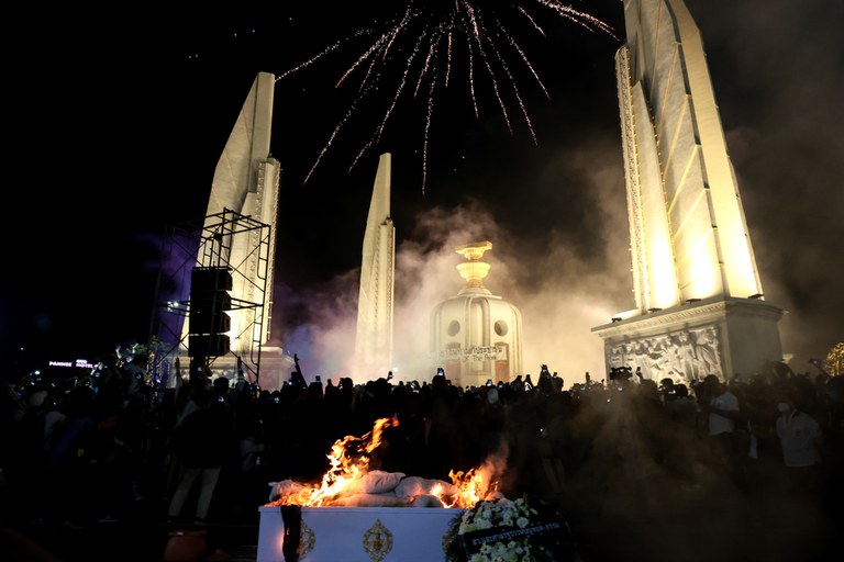 230719-TH-protesters-cremation-senators-constitutional-court2.jpg 230719-TH-protesters-cremation-senators-constitutional-court2.jpg