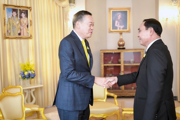 Thailand’s establishment clings to power, despite vote for change Thailand’s establishment clings to power, despite vote for change