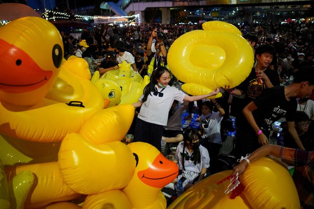 Activists slam Thai artist’s conviction for insulting king with duck cartoons Activists slam Thai artist’s conviction for insulting king with duck cartoons