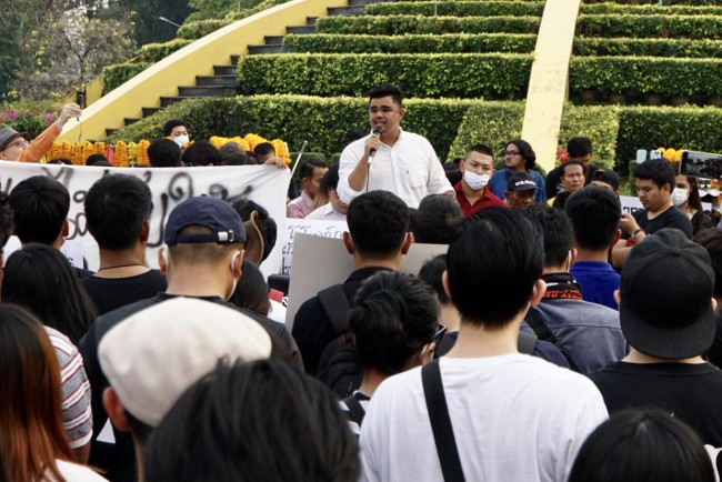 Zukriffee Lateh, president of the Federation of Pattani Students and Youths, speaks during the rally at Ramkhamhaeng University in Bangkok, Feb. 27, 2020. (Nontarat Phaicharoen/BenarNews)