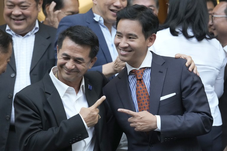 TH-cabinet-3.jpg TH-cabinet-3.jpg