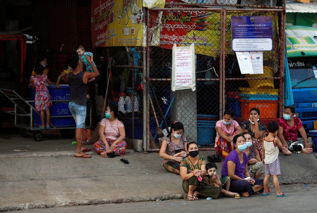 UN: Asia-Pacific Nations Must Vaccinate Migrants Against COVID-19 UN: Asia-Pacific Nations Must Vaccinate Migrants Against COVID-19