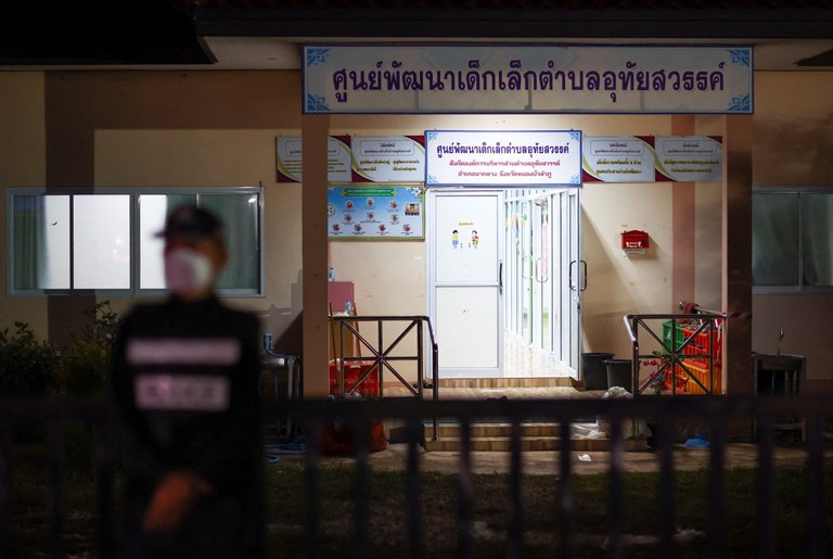 nursery-night.jpg nursery-night.jpg