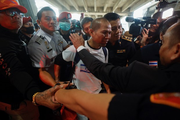 17 Thai hostages freed by Hamas return home to families’ joyous tears 17 Thai hostages freed by Hamas return home to families’ joyous tears