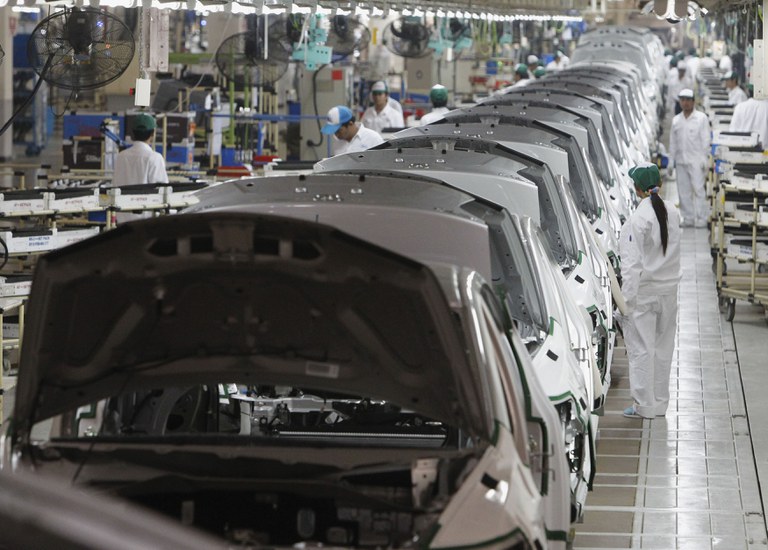 TH-economy-5.JPG TH-economy-5.JPG