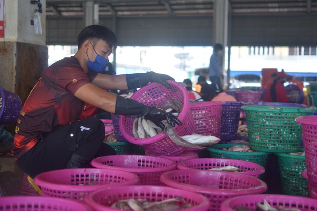Migrant workers in Thailand risk missing out on minimum wage rises Migrant workers in Thailand risk missing out on minimum wage rises